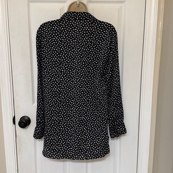 Ann Taylor Black White Polka Dot V-Neck Blouse Size 8 Work Office Classic - Picture 4 of 5